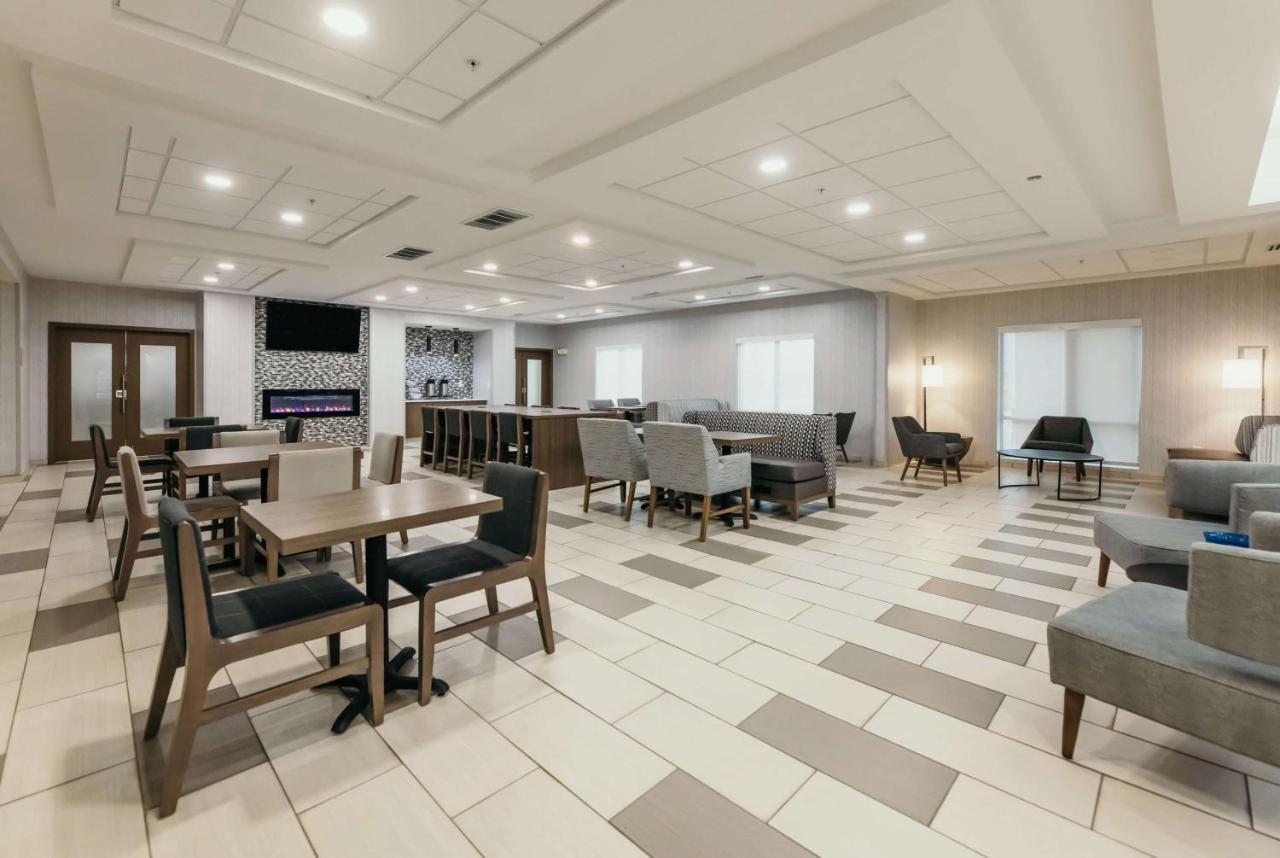 La Quinta Inn & Suites By Wyndham Ankeny Ia - Des Moines Ia Exteriér fotografie