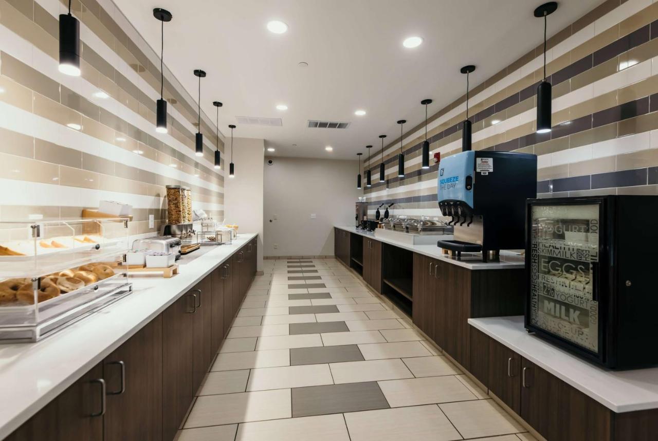 La Quinta Inn & Suites By Wyndham Ankeny Ia - Des Moines Ia Exteriér fotografie
